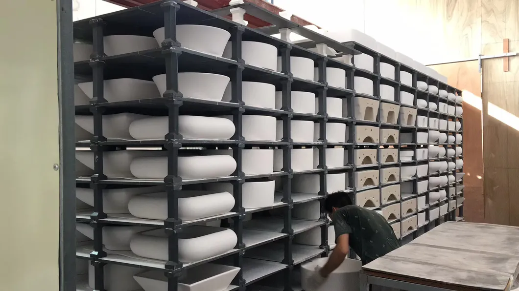 Wholesale Ceramic Basin Sanitaryware Sink in Bathroom Sinks